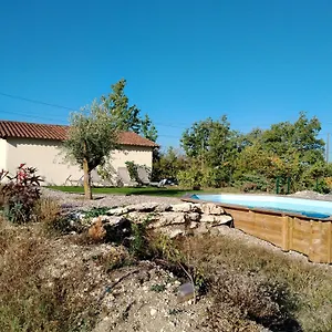 Un Gite Entierement Renove A La Campagne , Pern France
